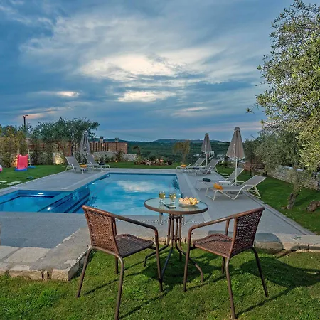 Olive Garden * Perama (Crete)